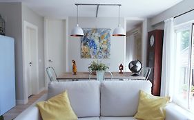 Selecta La Casa Del Artista
